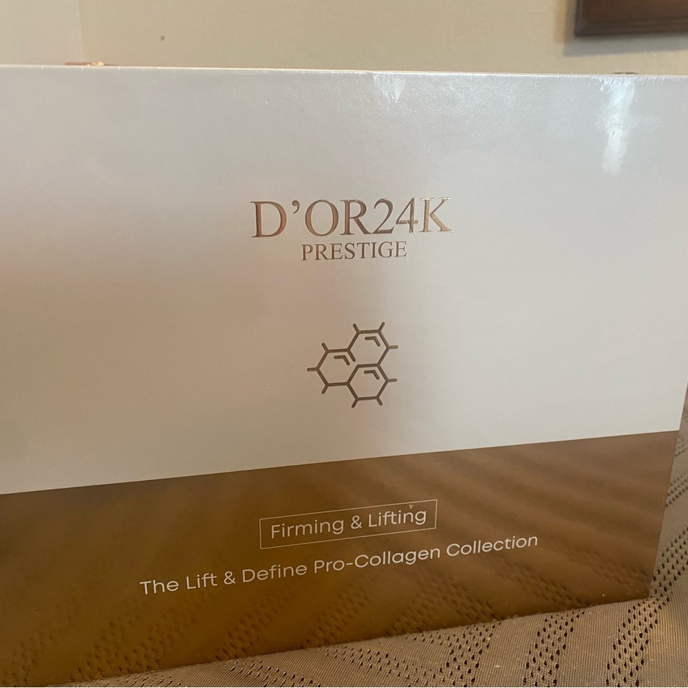 D’OR 24k college skincare tightening kit